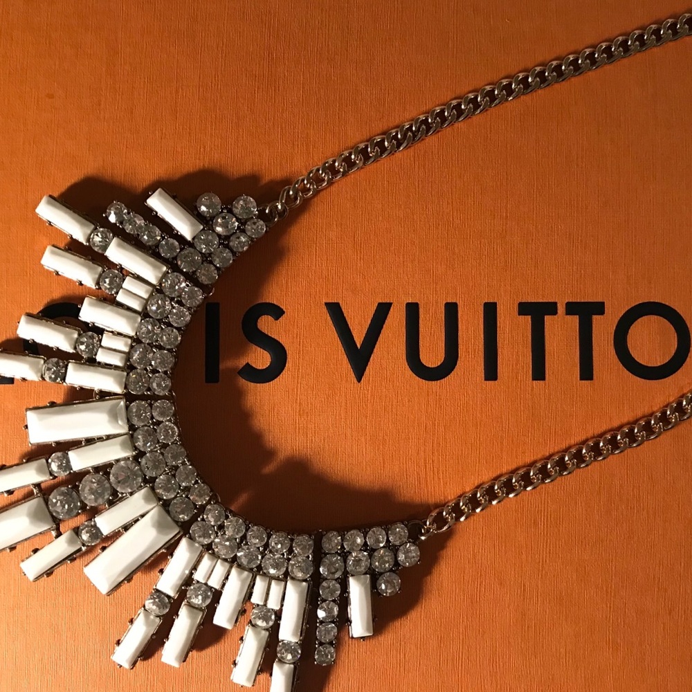 🚩 Sold 🚩🎉 Beaded Statement Necklace 🎉